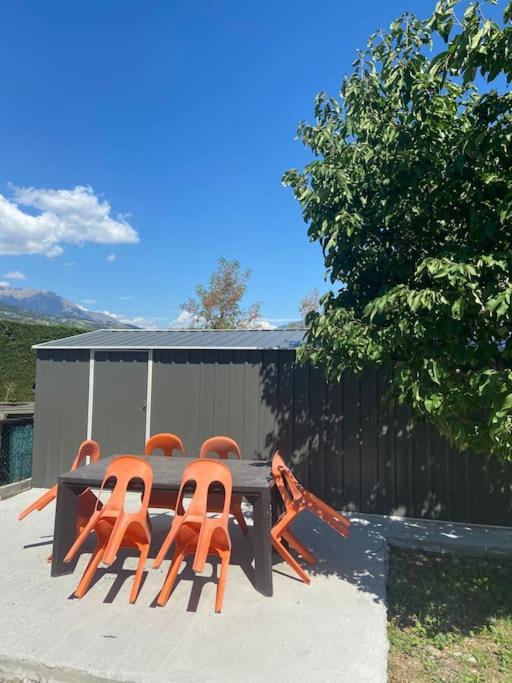 Appartement Familial A Crots Exteriör bild